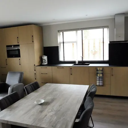't Huusje Holiday home *